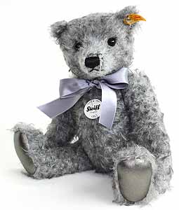 Olly Classic Teddy Bear by Steiff 000409