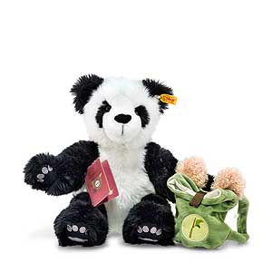 Steiff Lin The 32cm Globetrotting Panda 022173