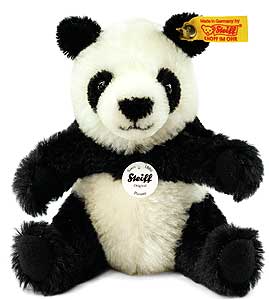 Pummy Classic Panda by Steiff 060182