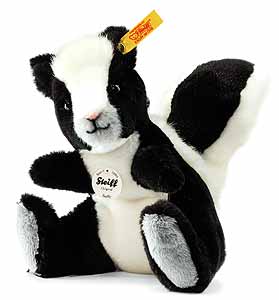 Steiff Sniffy Skunk 063589