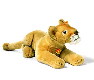 Lioness by Steiff 064289