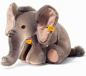 Steiff TRAMPILI Elephant 083242