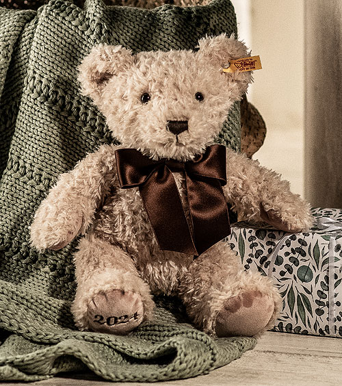 Steiff 2024 Cosy Year Bear 113864