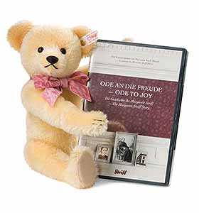 Steiff Ode to Joy Teddy Bear 673856