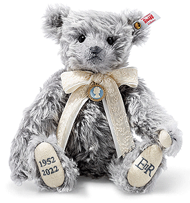 Queen Elizabeth II Platinum Jubilee Bear 691393