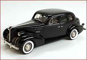 1939 Pontiac Deluxe Six Sedan PC07 - Pontiac Collection